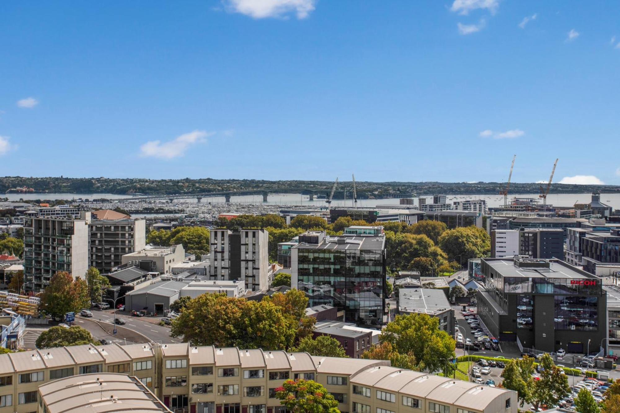 Skyline Serenade Apt With Skycity View And Parking Auckland Luaran gambar